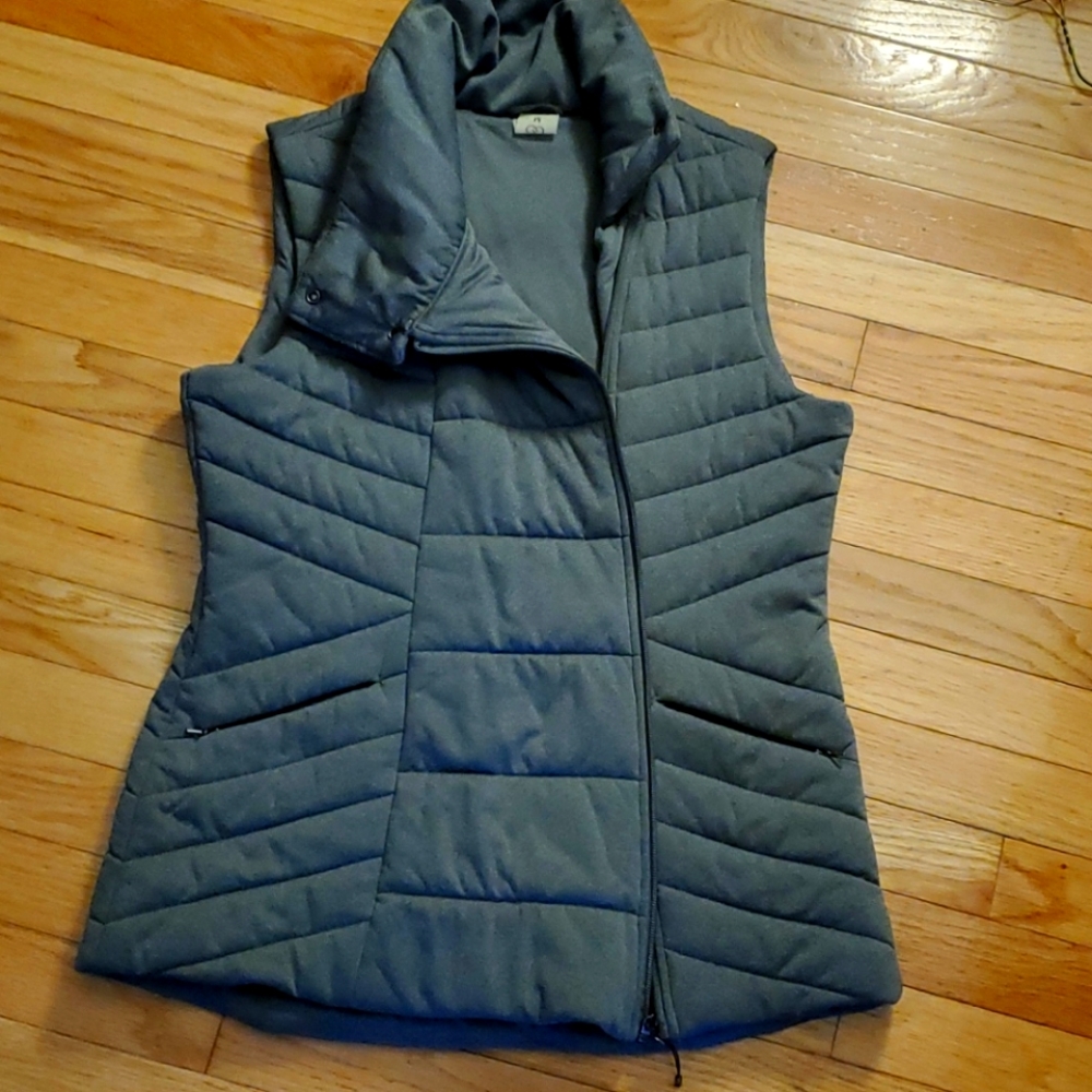 Calia side zip light weight vest